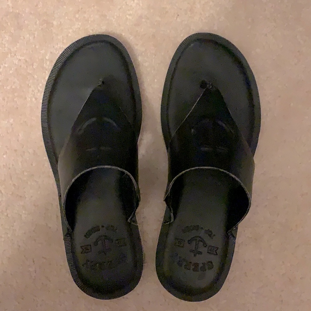 Sperry Seaport Thong